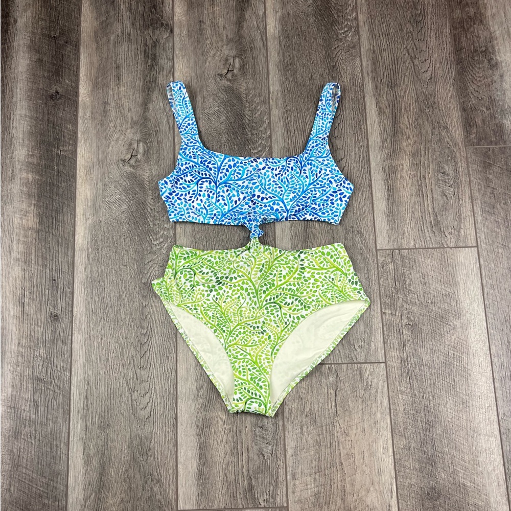 Solid and Striped Monokini‎
